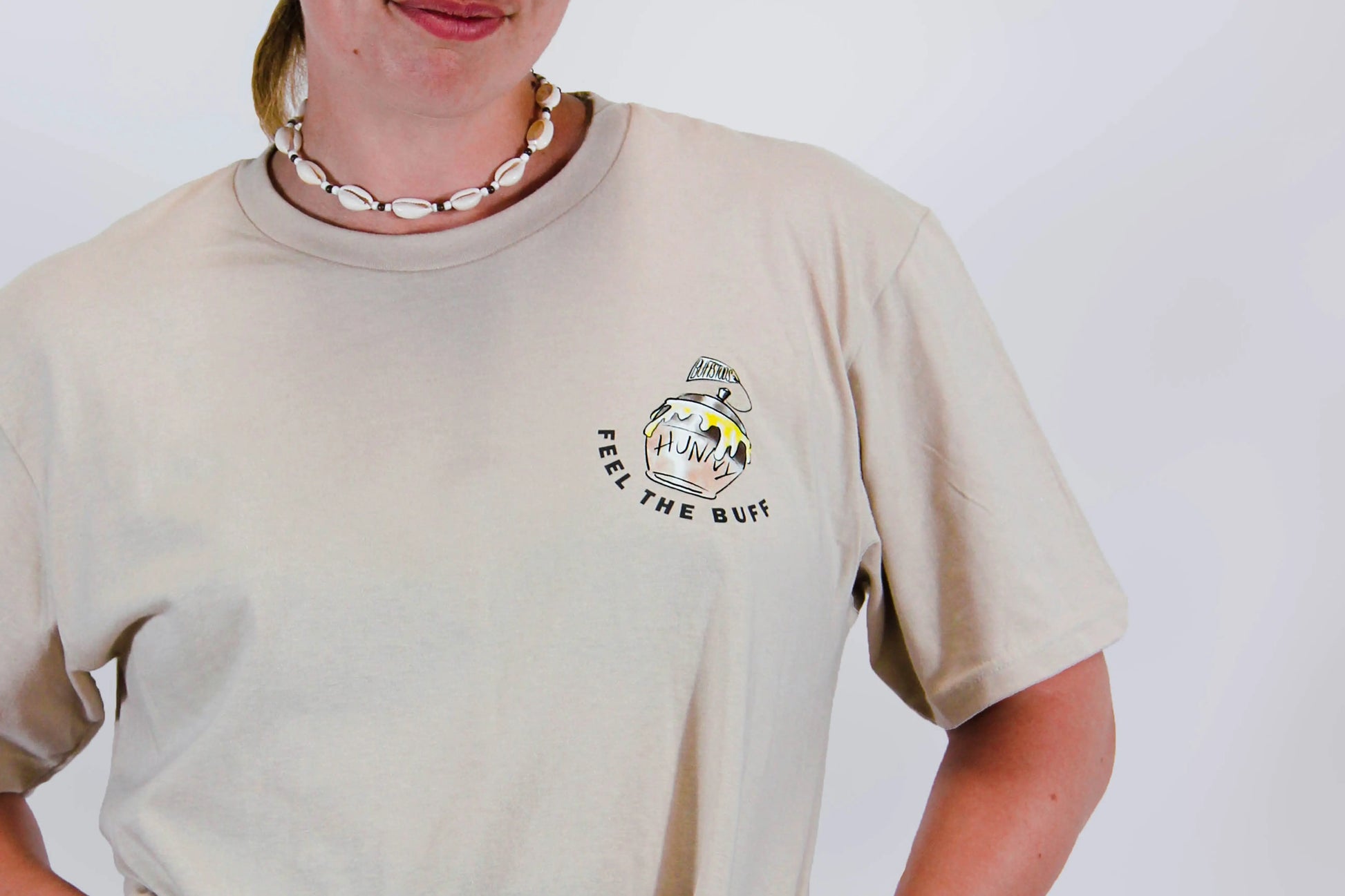 WINNIE THE STUD CLASSIC BUFF TEE Buff Studs